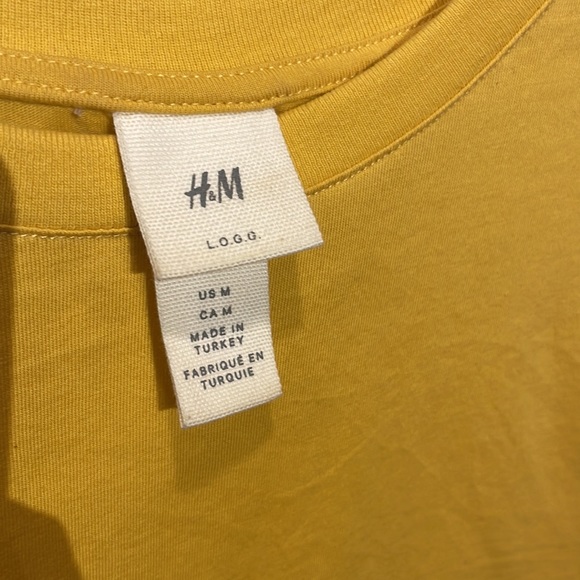 H&M t-shirt - Picture 2 of 4